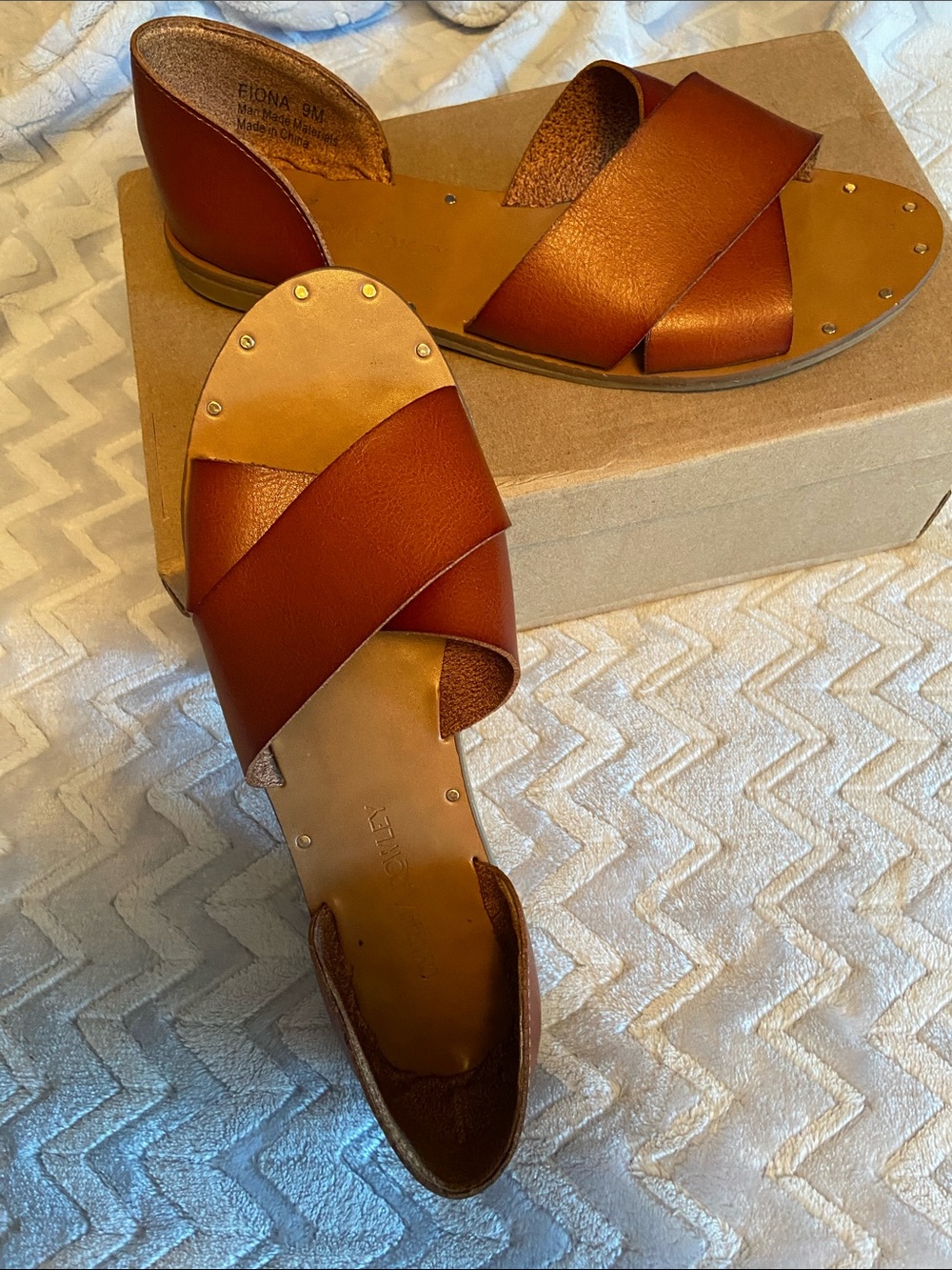 Brown Crisscross Leather Women’s Sandals